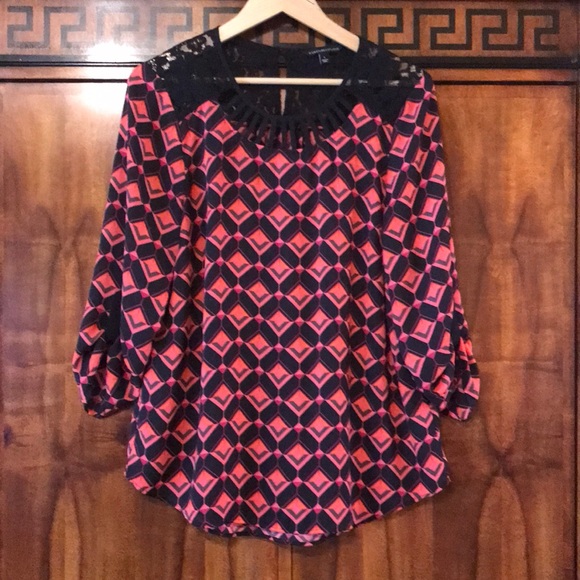 Signature Studio Women’s blouse Size L has 3/4 sleeve in great condition - Picture 3 of 12